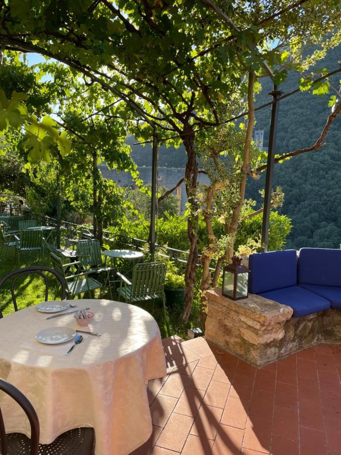 Hotel Gattapone Spoleto Bagian luar foto