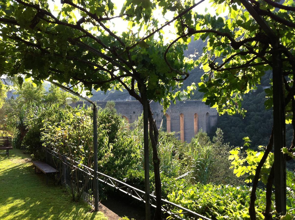 Hotel Gattapone Spoleto Bagian luar foto